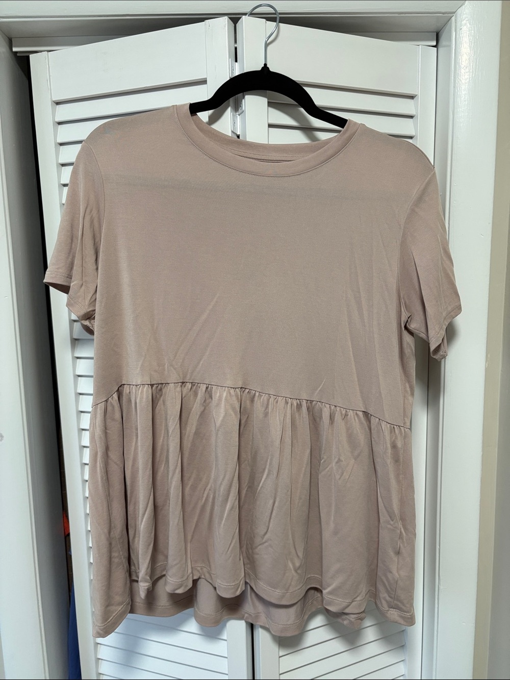 American Eagle Women's Short Sleeve Peplum Top in Dusty Pink